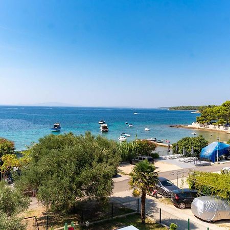 Apartman Petra S Pogledom Na More Banjol Dış mekan fotoğraf