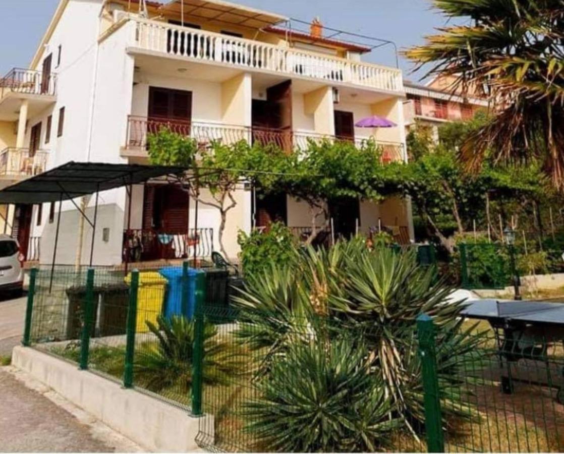 Apartman Petra S Pogledom Na More Banjol Dış mekan fotoğraf
